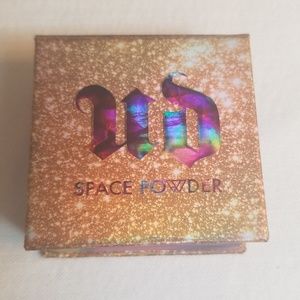 NWOT Urban Decay Space Powder Highlighter